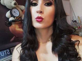 Erotikus videocsevegés KristyDarlin1