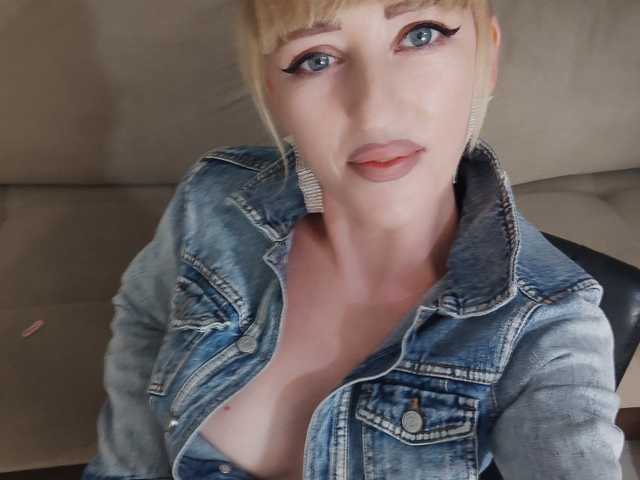 A profil fényképe KrystalDesire