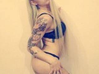 Erotikus videocsevegés kuklaavodka