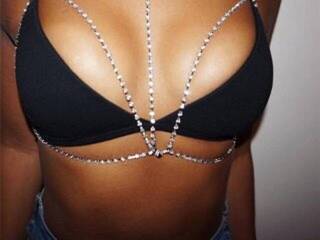 Erotikus videocsevegés labellesexy01