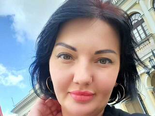 Erotikus videocsevegés LadyBoomWild