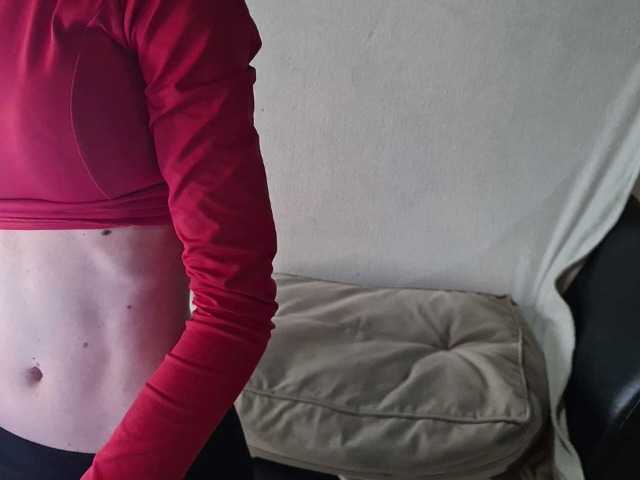 Fényképek LadyDiorXxx Guys, I want to do a very sensual show for you, my goal is 500 and so far I managed 404 if we win 96 I will make a delicious show!
