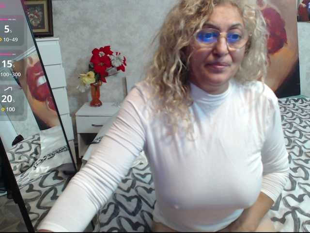 Fényképek ladydy4u ,, 30 tit,, 50 ass ,,10 feet ,,20 c2c ,, 500 naked ,, 1000 squirt ,, 2000 anal,, ,blow1job,,20