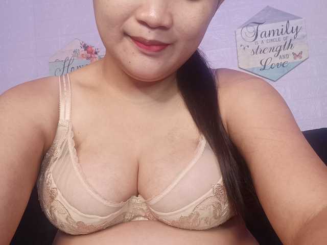 A profil fényképe ladynakedpusy