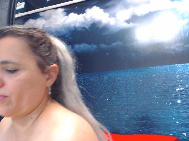 Fényképek ladysquirt11 MY DOMI IS ON CAN YOU MAKE MY PUSSY WET FOR YOU?:::))HAPPY DAY GUYS