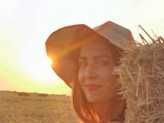 Erotikus videocsevegés Ev-ge-sha