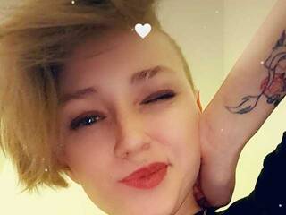 Erotikus videocsevegés LanitaDennis