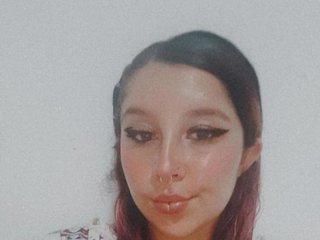 Erotikus videocsevegés LaraJeanKm