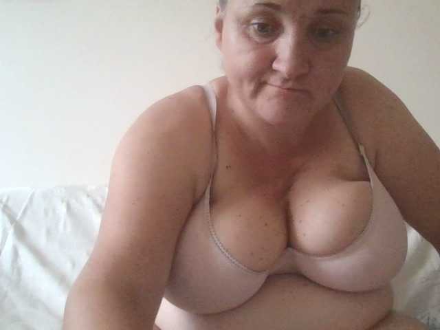 Fényképek LaraXXX33 Today my bigg boobs are just 10 tok -if u want see more i have menu