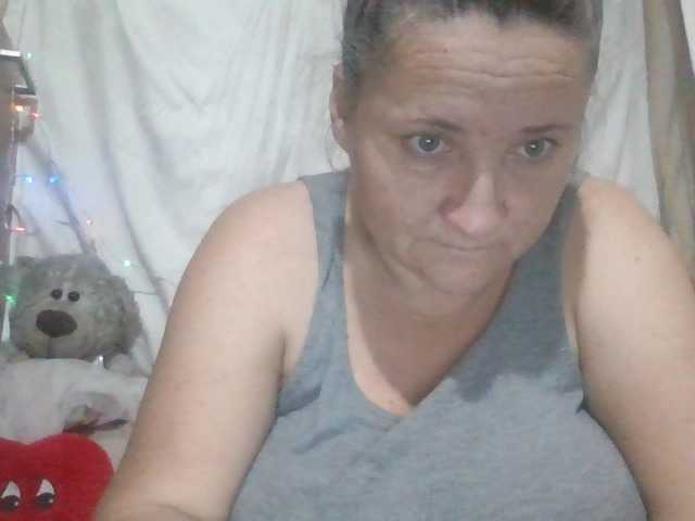 Fényképek LaraXXX33 Hello Today my bigg boobs are just 10 tok if u want see more I have menu try it!!