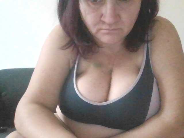 Fényképek LaraXXX33 Hello Today my bigg boobs are just 10 tok if u want see more I have menu try it!!