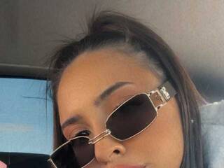 Erotikus videocsevegés LarynBlackCat