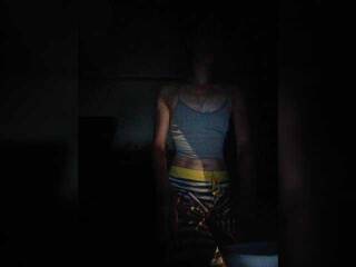 Erotikus videocsevegés LasjCutie