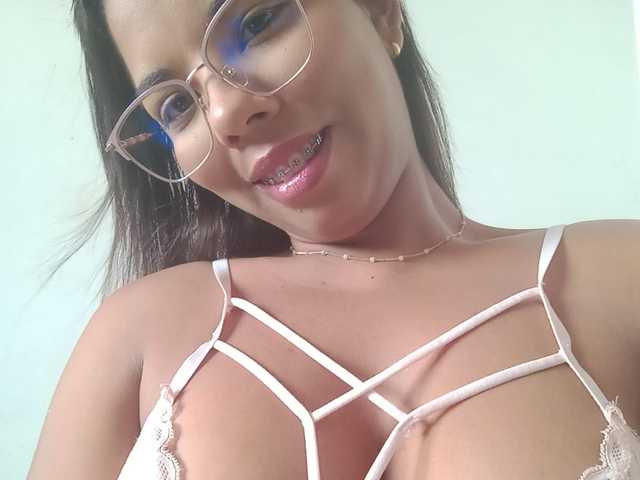 A profil fényképe latina-07