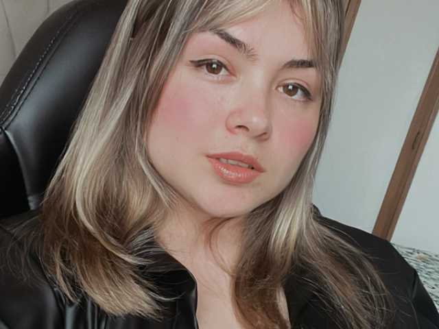 A profil fényképe LauBee