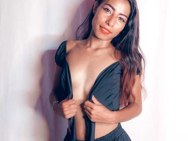 A profil fényképe LAURA-P
