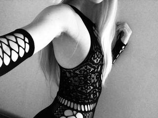 Erotikus videocsevegés laura11bone