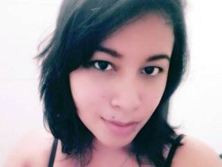 Erotikus videocsevegés LauraHawkes