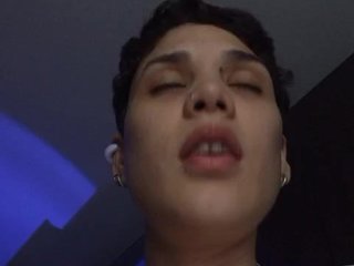 Erotikus videocsevegés LauraR