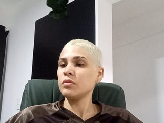 Erotikus videocsevegés LauraR