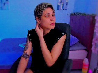 Erotikus videocsevegés LauraR