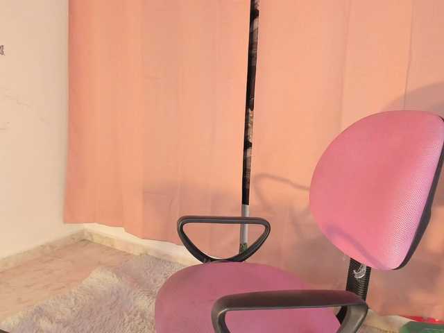 Sugárzási képernyőképek Laylacarteer