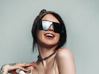 Erotikus videocsevegés LazyTanukii