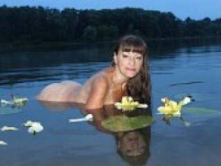 Erotikus videocsevegés ledyvampp