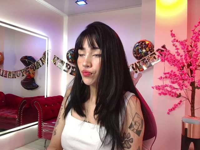 Sugárzási képernyőképek leia-queens