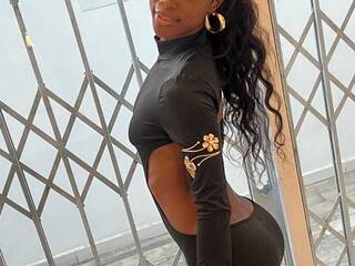 Erotikus videocsevegés Leilla