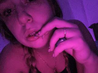 Erotikus videocsevegés LekaAlena