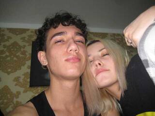 Erotikus videocsevegés Leshaaaas