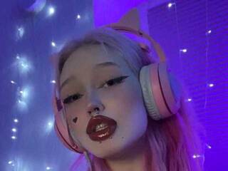 Erotikus videocsevegés LetlleePie