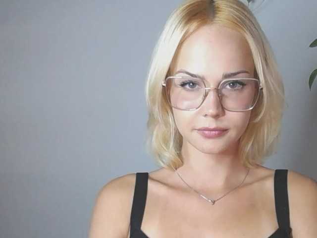 Fényképek lexieSpicy Sweet and yet dang naughty ;) #innocentface #sweet #petite #glasses #fetish #natural #shorthair #domina #teaser #cfmn #joi #cei #cbt #sph #cucktrainingI don;t speak russian