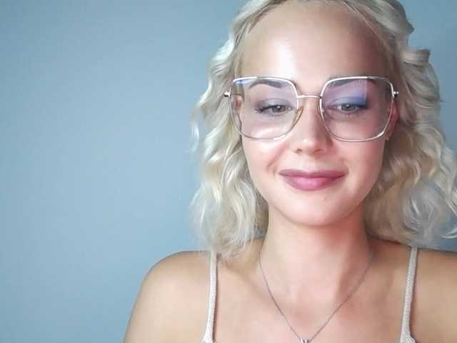 Fényképek lexieSpicy Sweet and yet dang naughty ;) #innocentface #sweet #petite #glasses #fetish #natural #shorthair #domina #teaser #cfmn #joi #cei #cbt #sph #cucktrainingI don;t speak russian