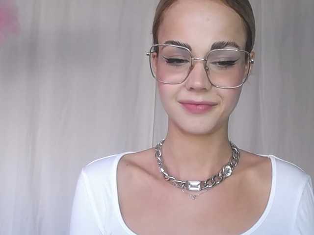 Fényképek lexieSpicy Sweet and yet dang naughty ;) #innocentface #sweet #petite #glasses #fetish #natural #shorthair #domina #teaser #cfmn #joi #cei #cbt #sph #cucktraining