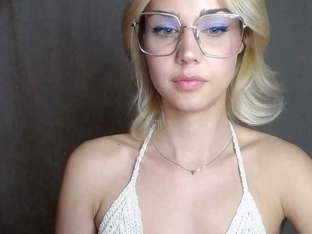 Fényképek lexieSpicy Sweet and yet dang naughty ;) #innocentface #sweet #petite #glasses #fetish #natural #shorthair #domina #teaser #cfmn #joi #cei #cbt #sph #cucktraining