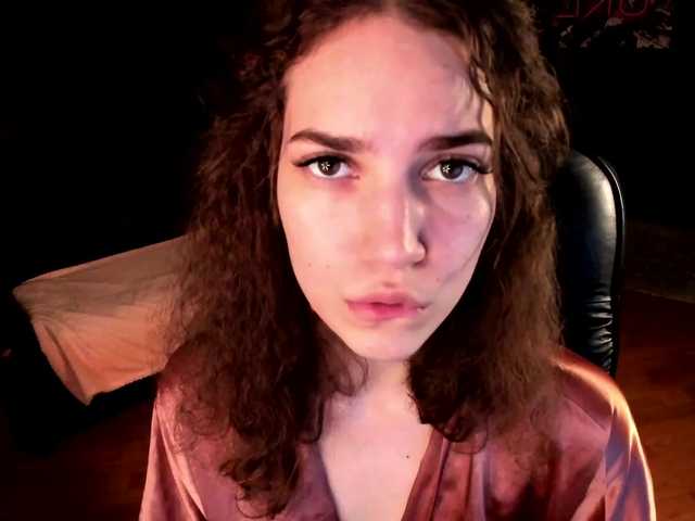 Fényképek LexyOlivia hi Guys im Lexy and i want to feel something hard between my legs♥My favorite patterns are 555♥666 - Makes me cum instantly ♥#teen #young #18 #pussy #ass #tits #dildo #squirt #cum