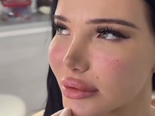 Erotikus videocsevegés Marinee099