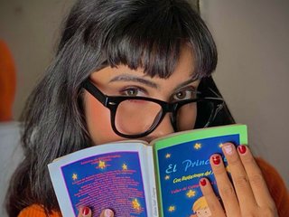 Erotikus videocsevegés lili-swam