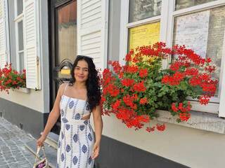 Erotikus videocsevegés Liliana99