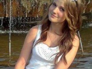 Erotikus videocsevegés liliangel