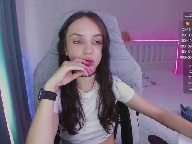 Fényképek Lilith-Cain Menu works only for tokens into a common chat ☺✔For a new gaming laptop to stream and play with you @sofar @remain ✨Press LOVE honney ❤