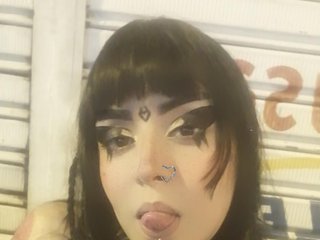 Erotikus videocsevegés lilith-witchx