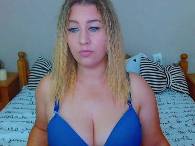 Fényképek Lilith95E Hello!!! Vibe toy on!! 45 tkn for boobs flash! 75 tkns for boobs & nipple play! 35 tkns for ass show! Join a private to have more fun!!!