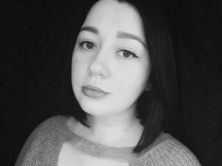 Erotikus videocsevegés LillieCunnin