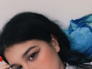 Erotikus videocsevegés Lilly-depp