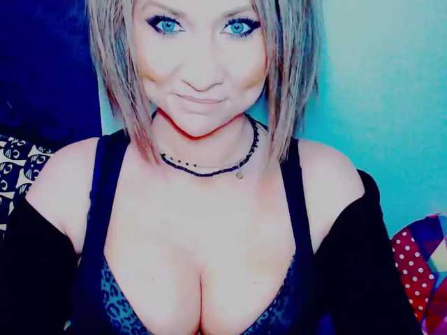 Fényképek Lilly666 hey guys, ready for fun? i view cams for 50, to get preview of me is 70. lovense on, low 20, med 40, high 60. yes i use mic and toys, lets make it wild
