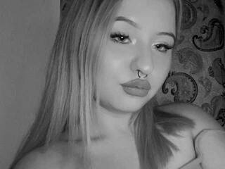 Erotikus videocsevegés LilyMarks