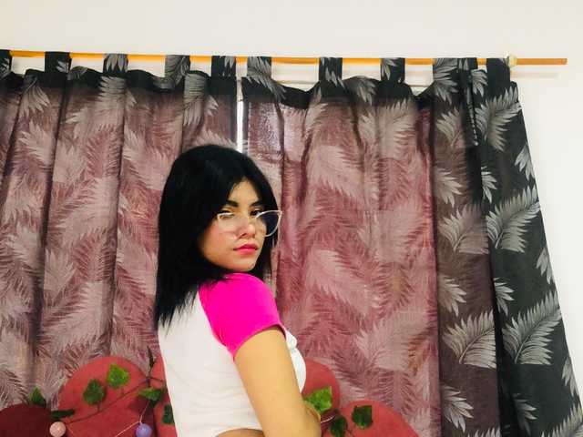 A profil fényképe lilyth-20